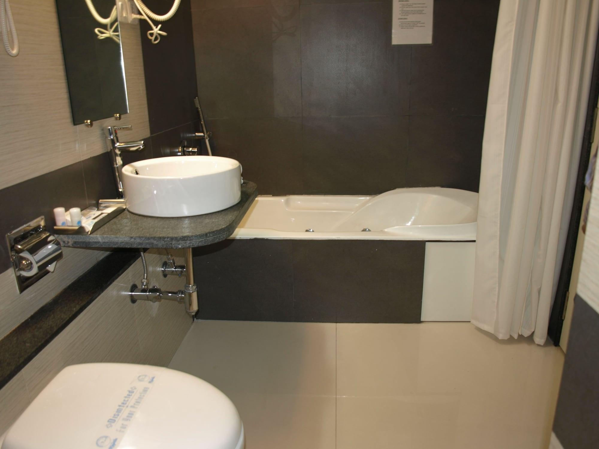 Kapila Business Hotel Púna Kültér fotó