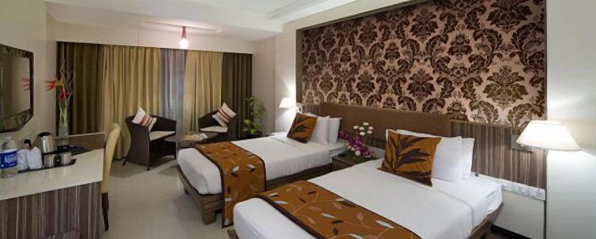 Kapila Business Hotel Púna Kültér fotó