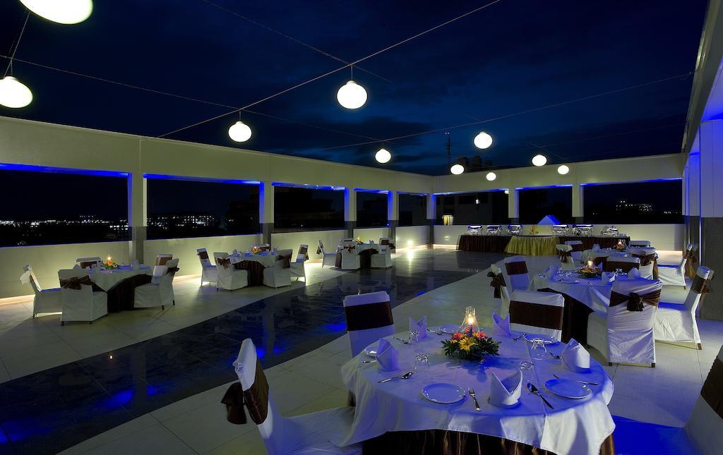 Kapila Business Hotel Púna Kültér fotó