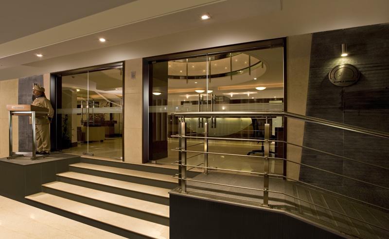 Kapila Business Hotel Púna Kültér fotó