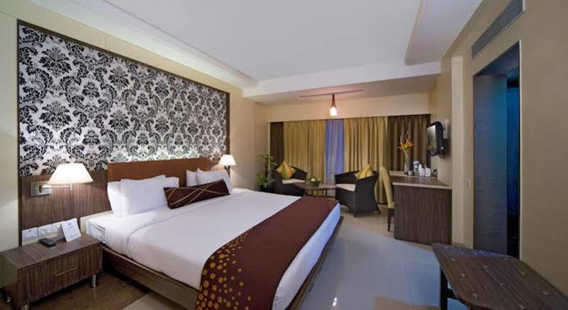Kapila Business Hotel Púna Kültér fotó
